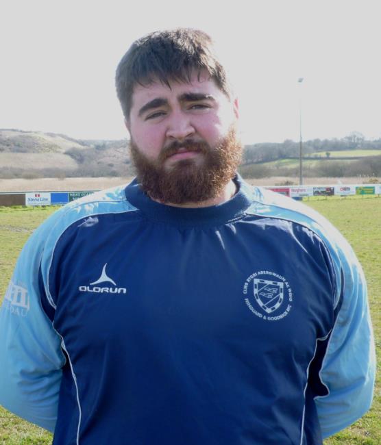 Ryan McVeigh - try in vain for Fishguard prop
